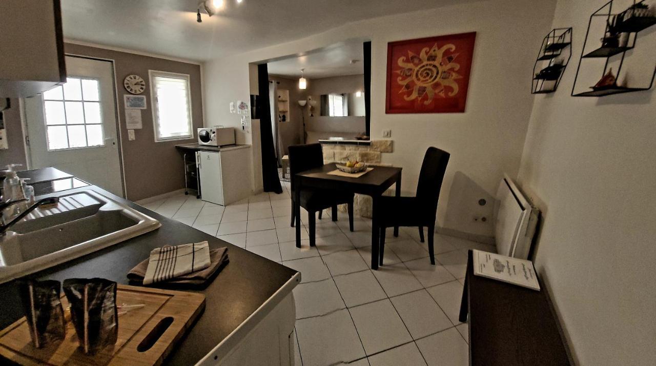 Ravissant Studio Prive 2 Pieces "Le Cosy" Tout Equipe Monchy-Saint-Eloi Exterior photo